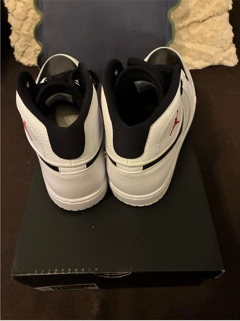 Michael Jordan Access Black & White Mid-Top Men's Basketball Shoes NEW size 11.5